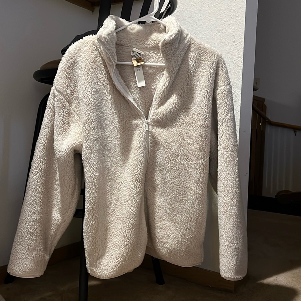 NWT PINK zip up with pockets (oversized)